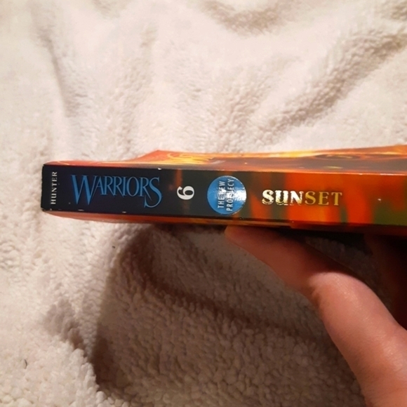 Warrior cats book #6 "Sunset" of "the new prophecy" series by author Erin Hunter - Picture 3 of 5
